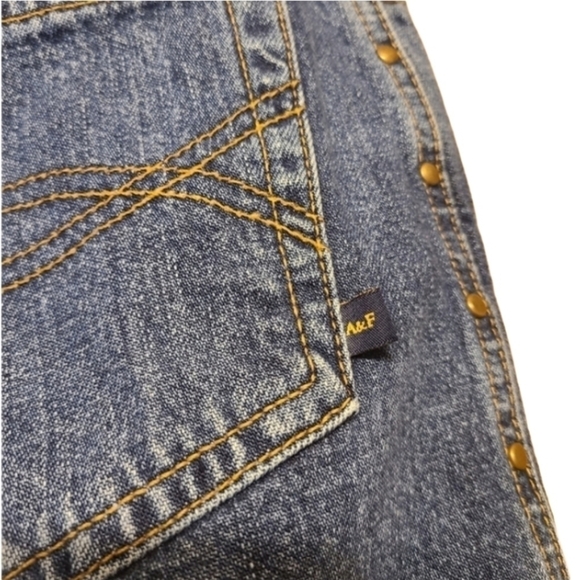 Abercrombie & Fitch | Women's Dark Denim Distressed Hem Mini Skirt (Size 6) - Picture 9 of 11